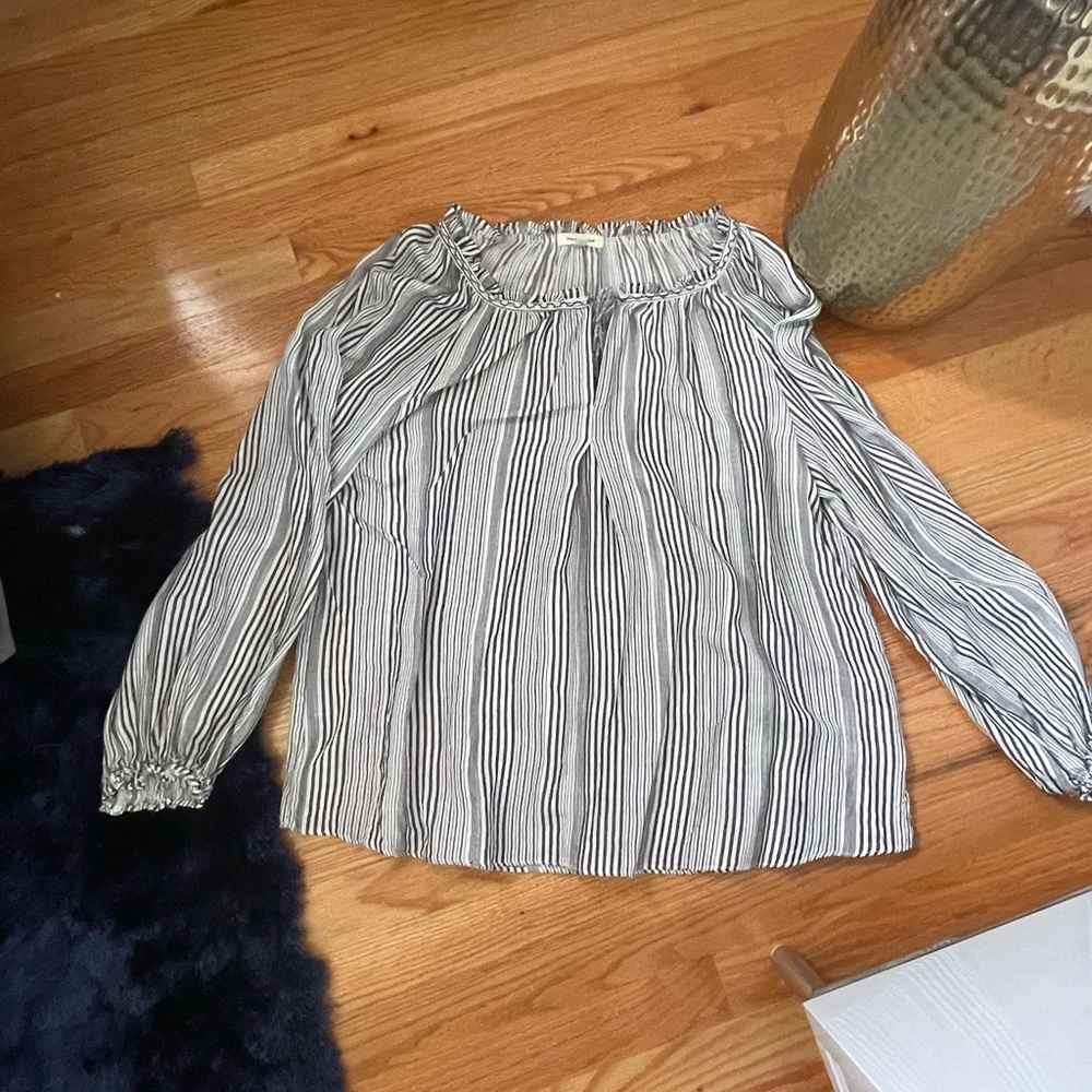 Max Studio size L, long sleeve shirt